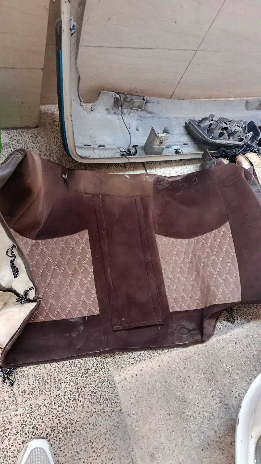 سپر عقب پارس و چراغ خطر و روکش صندلی کامل پژو|قطعات یدکی و لوازم جانبی|گرگان, |دیوار