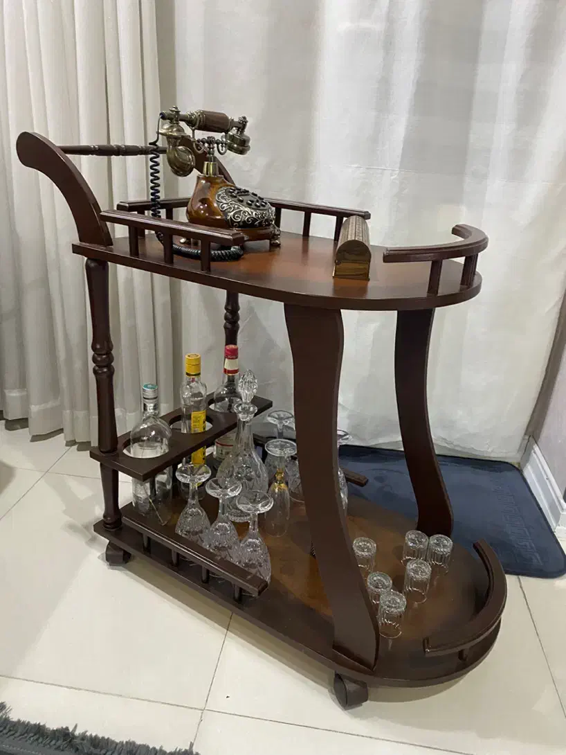 میز بار طرح دار در حد نو|مبلمان خانگی و میز عسلی|کرمانشاه, |دیوار