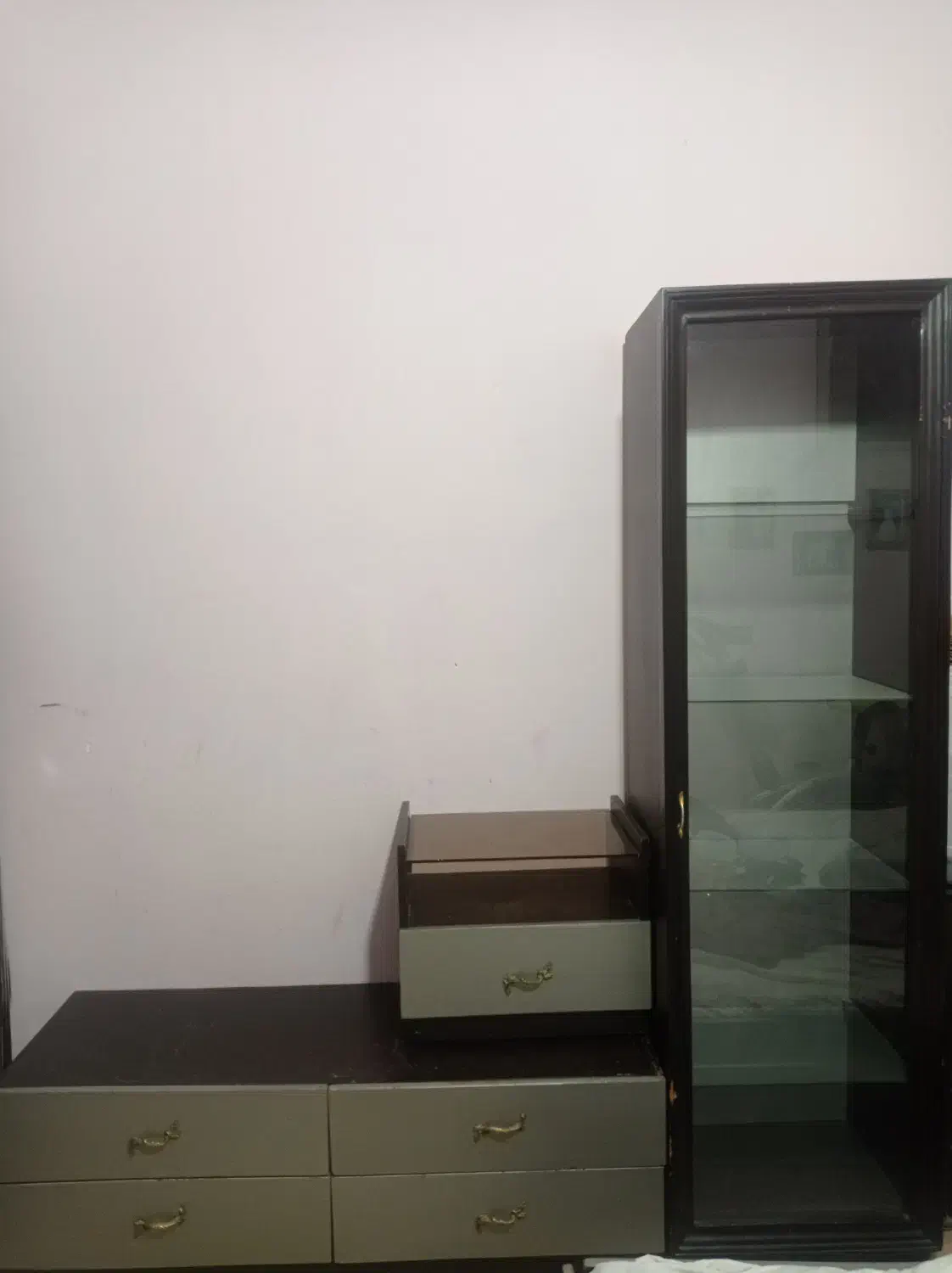 لوازم منزل مبل میز تلویزیون و فرش تخت و آینه دلاور|حراج|شاندیز, |دیوار