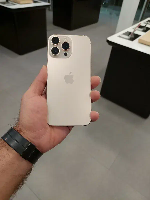 iphone 16 pro max 512G|موبایل|اصفهان, چرخاب|دیوار