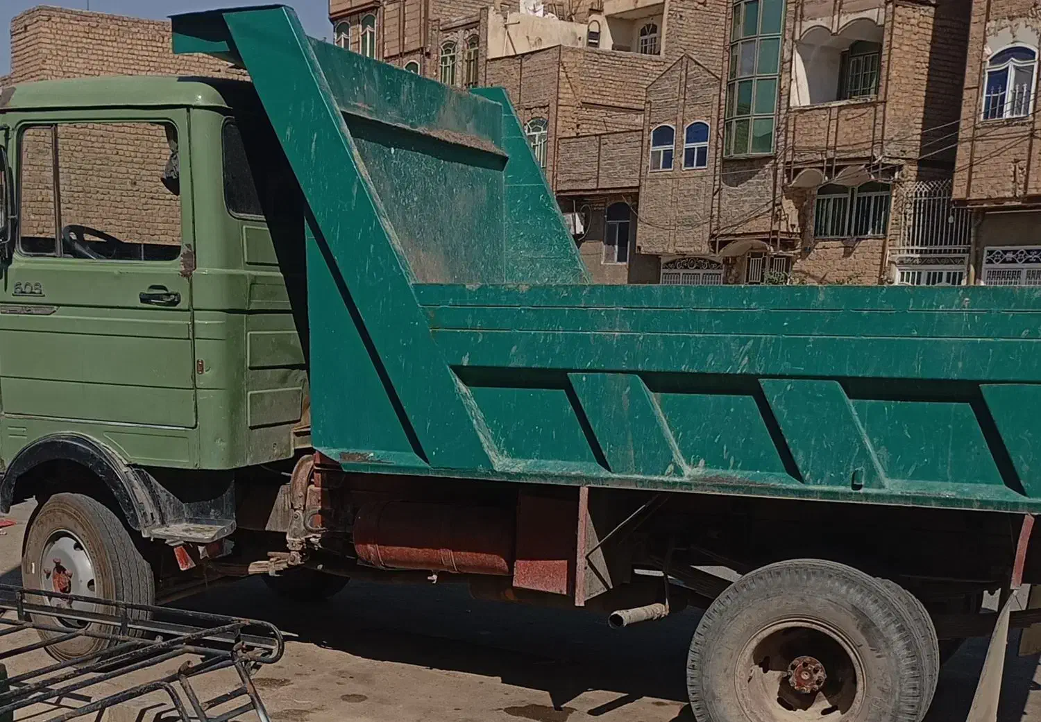 مصالح ساختمانی وحمل نخاله با خاور. نویسان|خدمات حمل و نقل|قم, تولید دارو و یخچال|دیوار