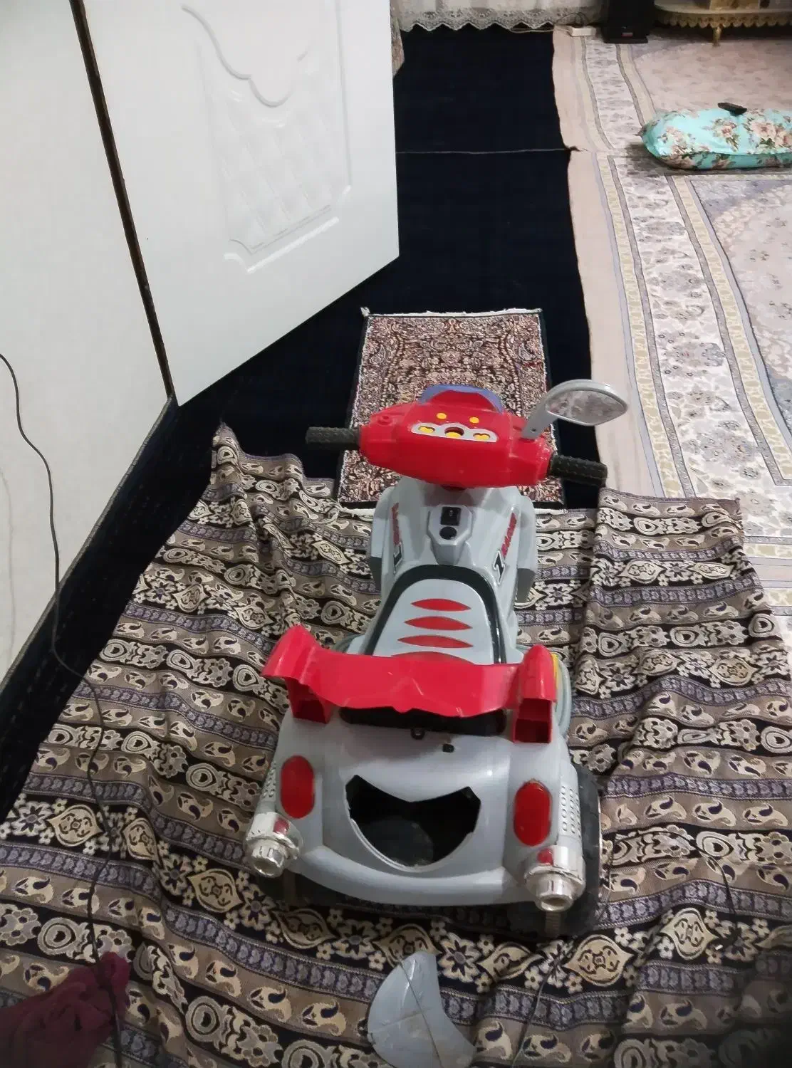 سه چرخه شارژی کارکرده|اسباب و اثاث بچه|محمدشهر, کوی بهار|دیوار