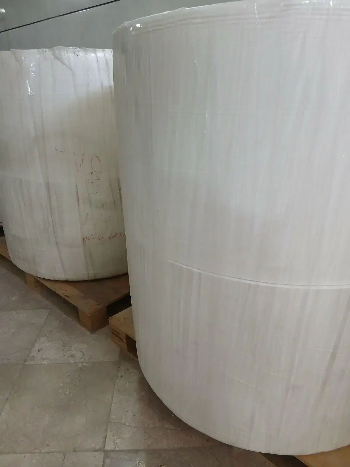 تیشو|مواد شوینده و دستمال کاغذی|تهران, پرستار|دیوار