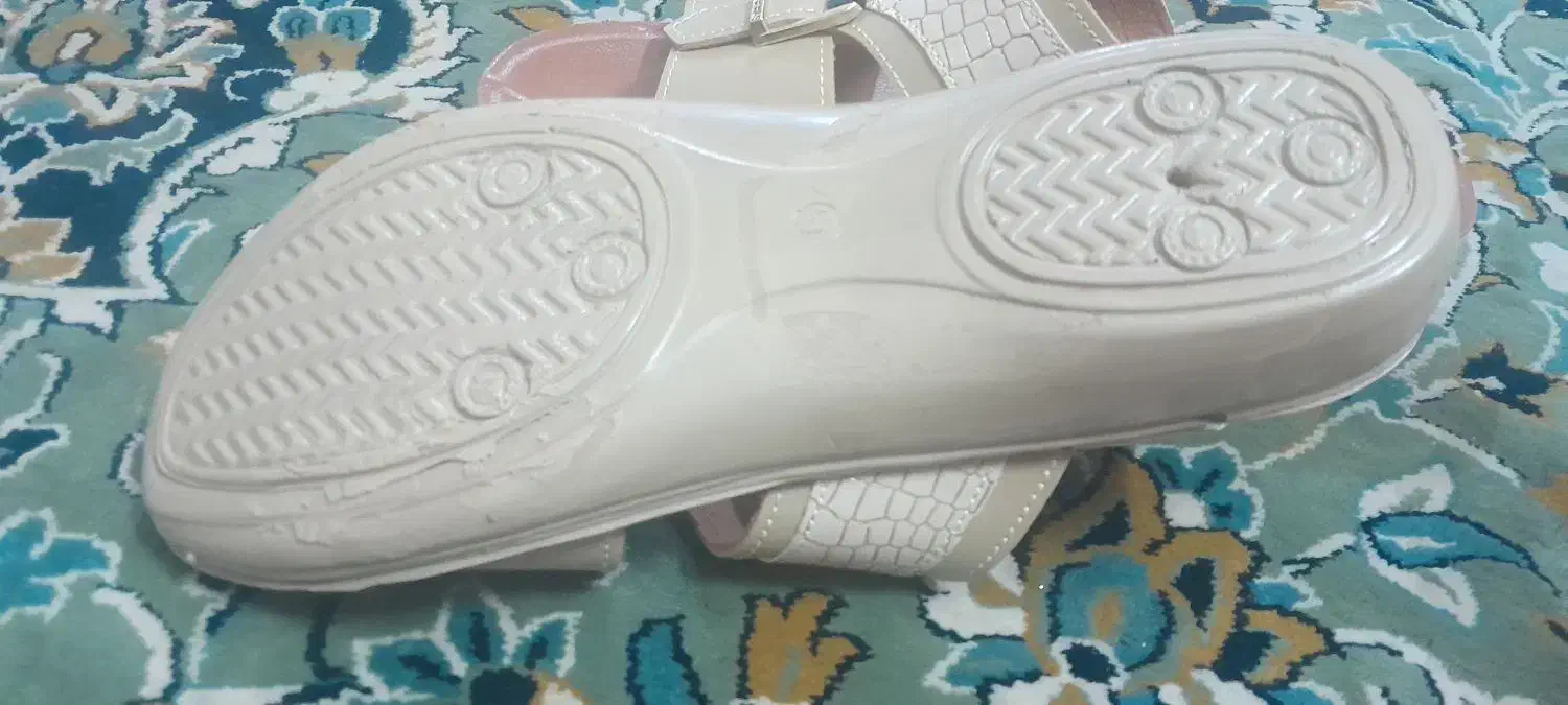 دمپایی|کیف، کفش، کمربند|قم, شهر قائم|دیوار