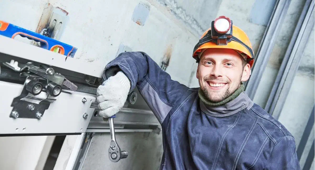 نصاب آسانسور|خدمات پیشه و مهارت|دماوند, گیلاوند|دیوار