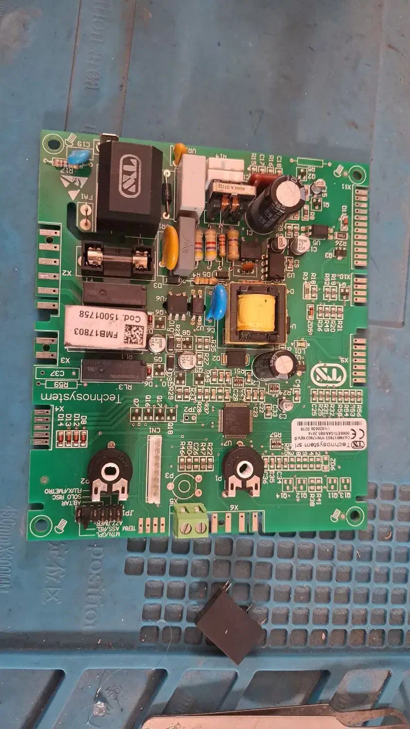 تعمیر تخصصی برد پکیج|آبگرمکن، پکیج، شوفاژ|ایلام, |دیوار