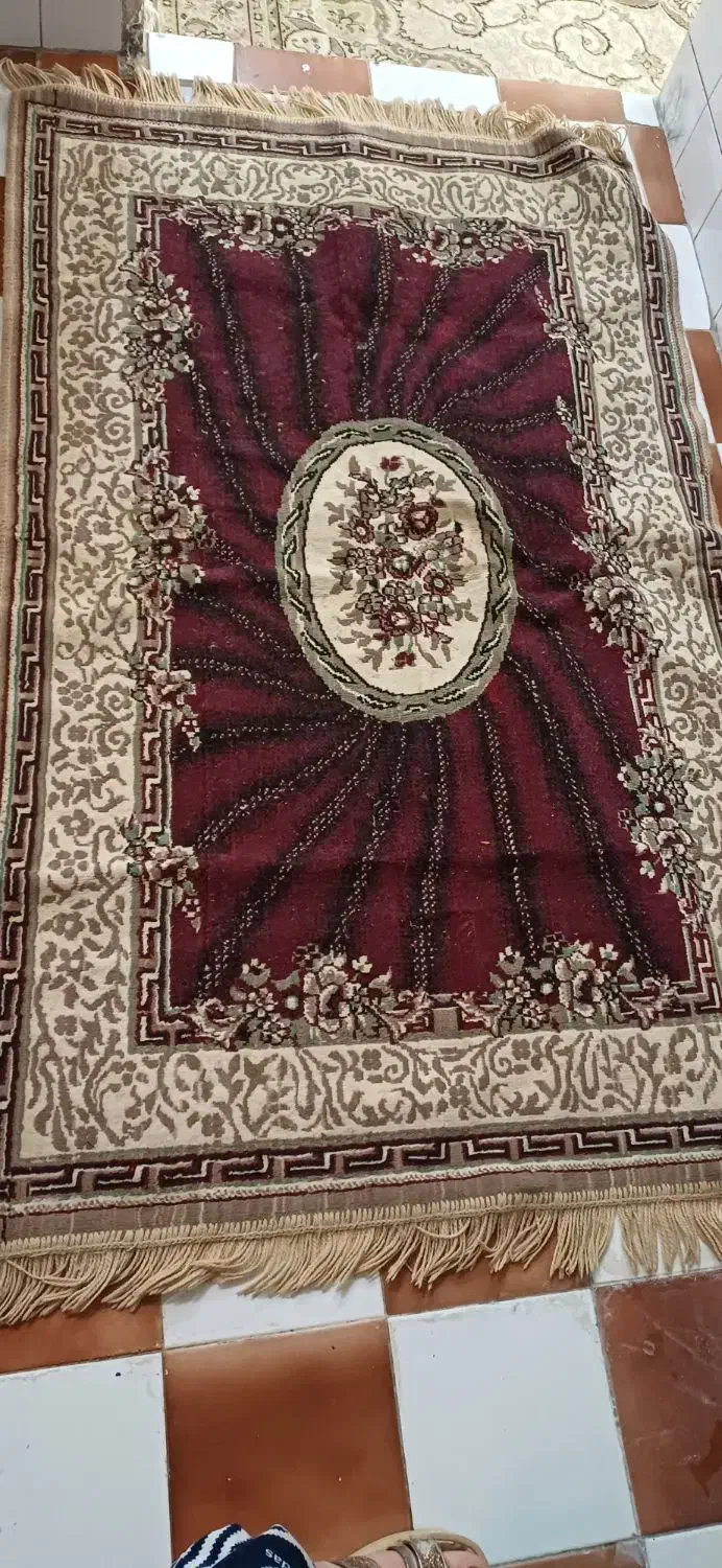 یک تخته فرش ماشینی|فرش|کرمانشاه, |دیوار