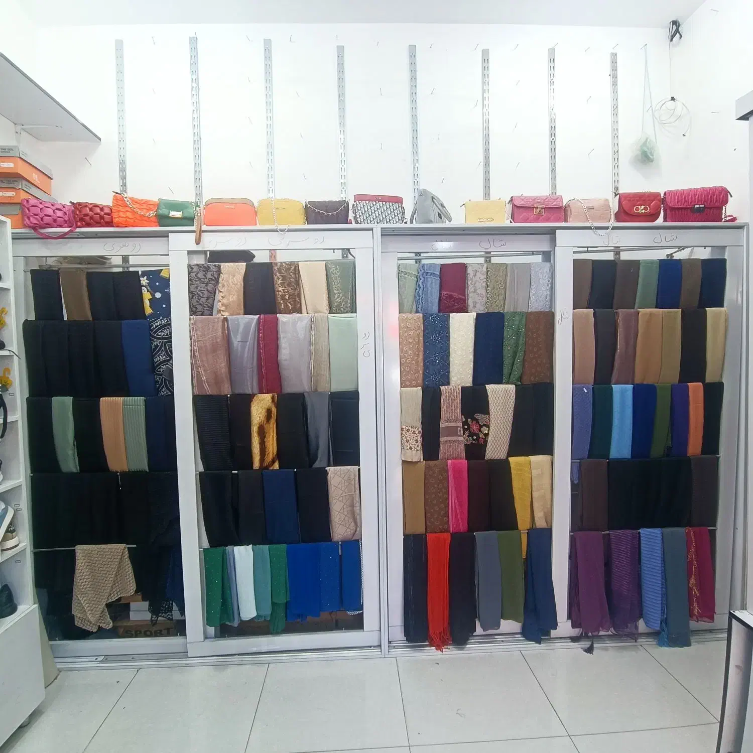 فروش انواع ویترین چوبی وفلزی|بوفه، ویترین، کنسول|ایلام, |دیوار