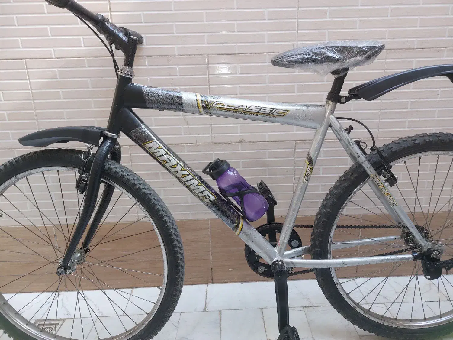 دوچرخه 26 مشکی نو نو|دوچرخه، اسکیت، اسکوتر|قم, سنگ بند|دیوار