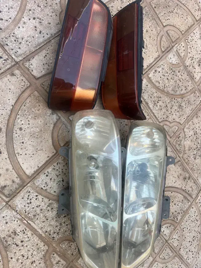 فروشی چراغ جلو و خطر پارس|قطعات یدکی و لوازم جانبی|طبس, |دیوار