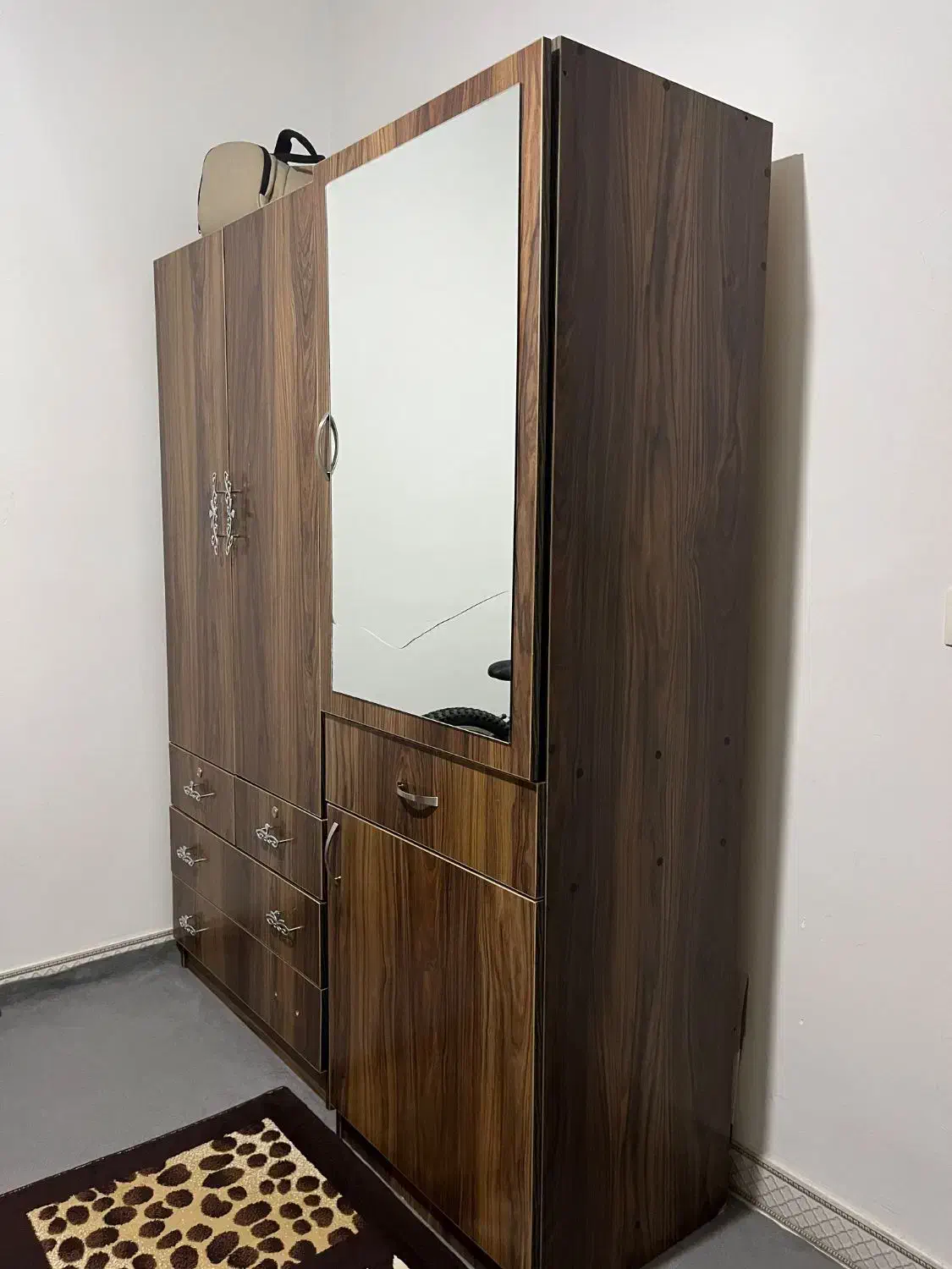 جاکفشی جالباسی|جاکفشی، کمد، دراور|پرند, فاز ۶|دیوار