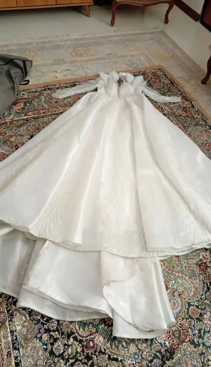 لباس عروس|لباس|آبیک, |دیوار