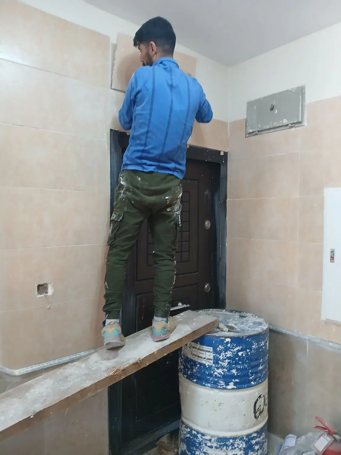 کاشی و سرامیک و بنایی و دیوار چینی|خدمات پیشه و مهارت|بهارستان, |دیوار