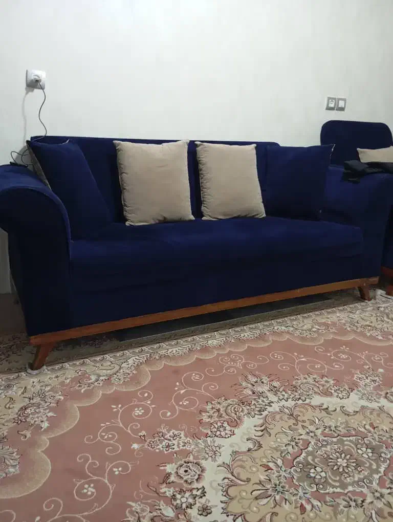 مبل راحتی|مبلمان خانگی و میز عسلی|شیراز, گل سرخ|دیوار