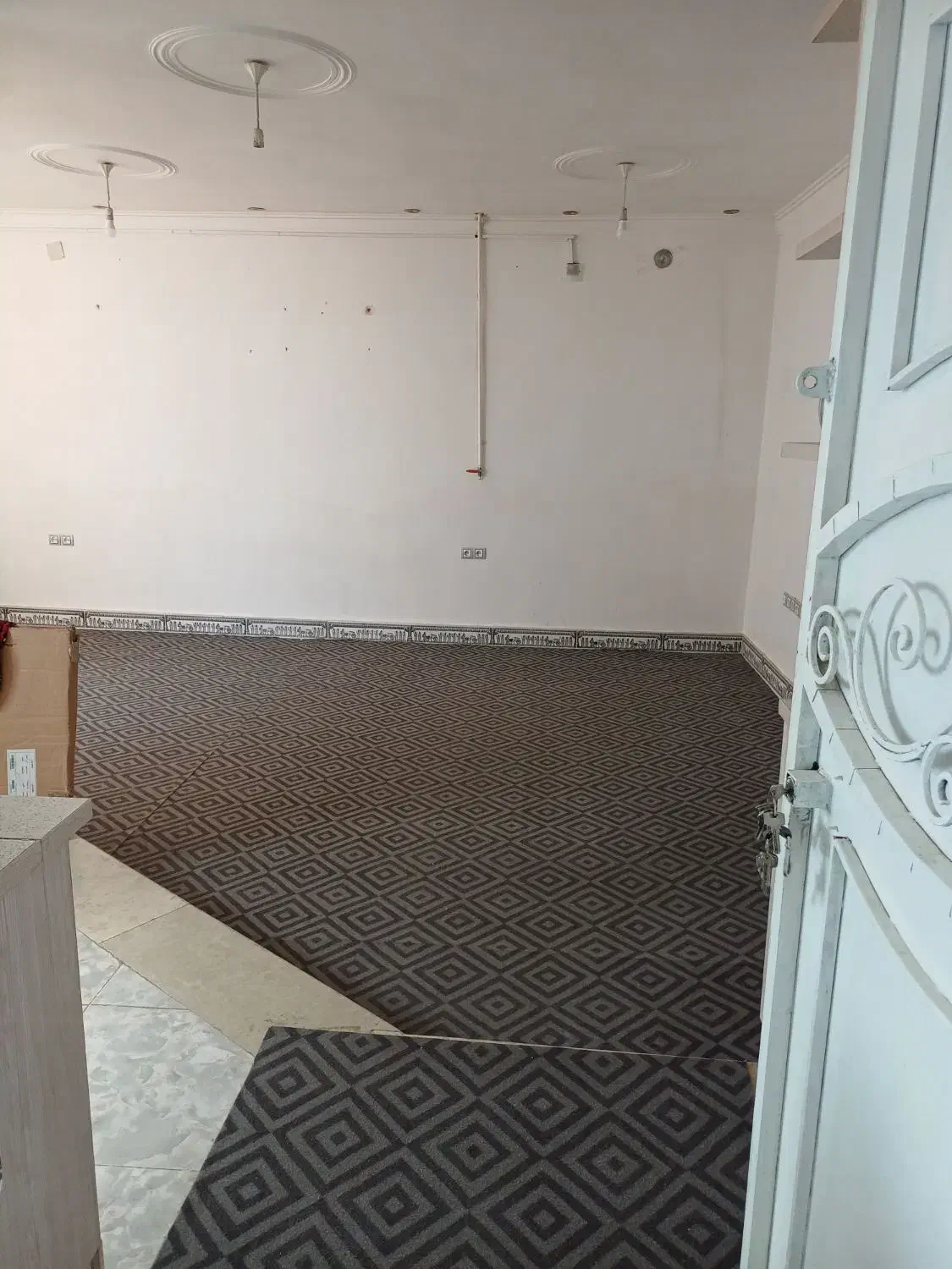 رهن یا رهن و اجاره آپارتمان طبقه اول|اجارهٔ آپارتمان|آبادان, |دیوار