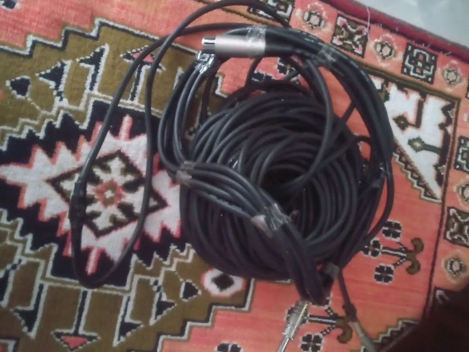 سیم اتصال بلندگو ب باند30متر ب همراه ۲ عددمیکرفن|صوتی و تصویری|رشت, اسماعیل آباد|دیوار