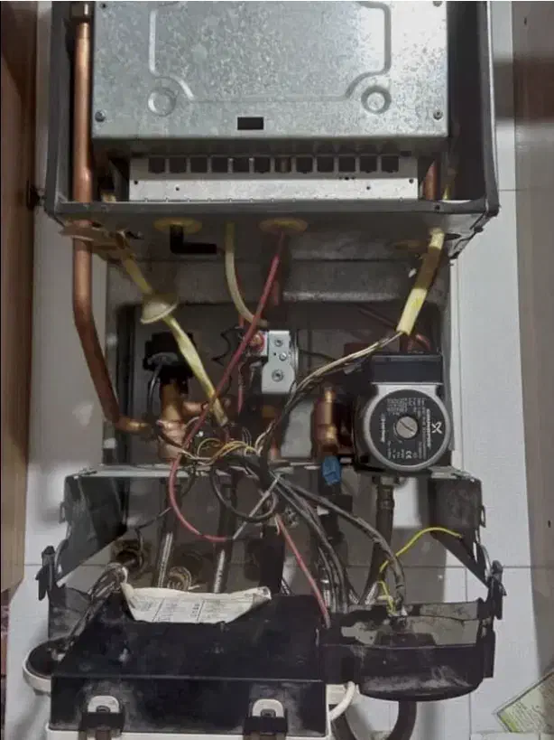 تعمیرات پکیج وتعمیرات انواع بردهای الکترونیکی|خدمات پیشه و مهارت|شاهینشهر, شهرک ردانی پور|دیوار