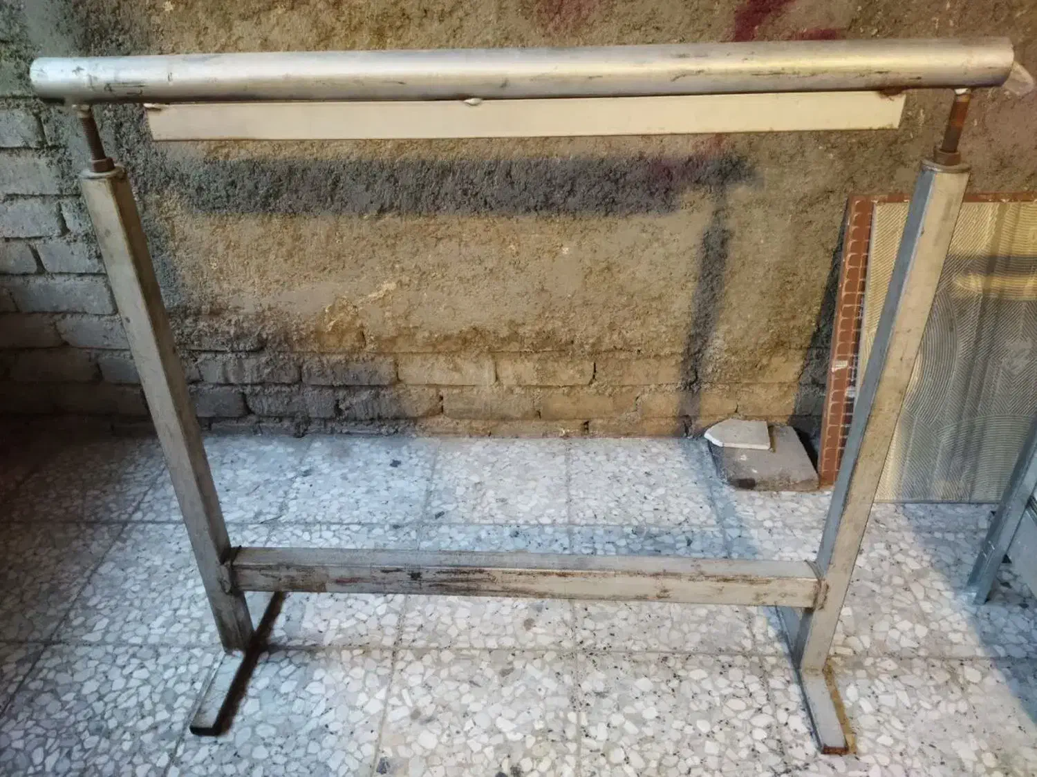 دار قالی|ابزارآلات|شاهینشهر, گزبرخوار|دیوار