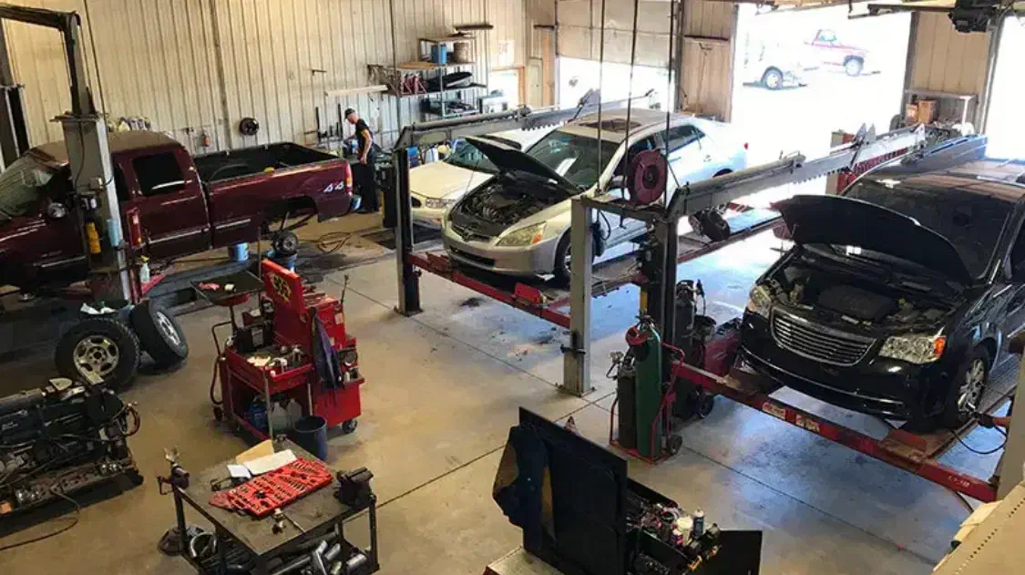 استخدام شاگرد مکانیک ماشین‌خارجی(ماهر،نیمه‌ماهر)|استخدام صنعتی، فنی، مهندسی|شیراز, ریشمک|دیوار