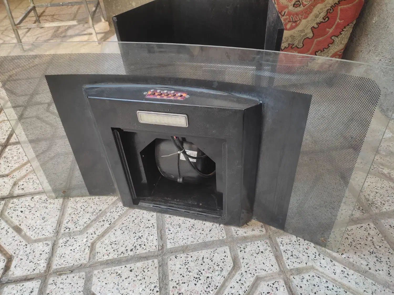 هود|هود|مشهد, کوی ولیعصر|دیوار