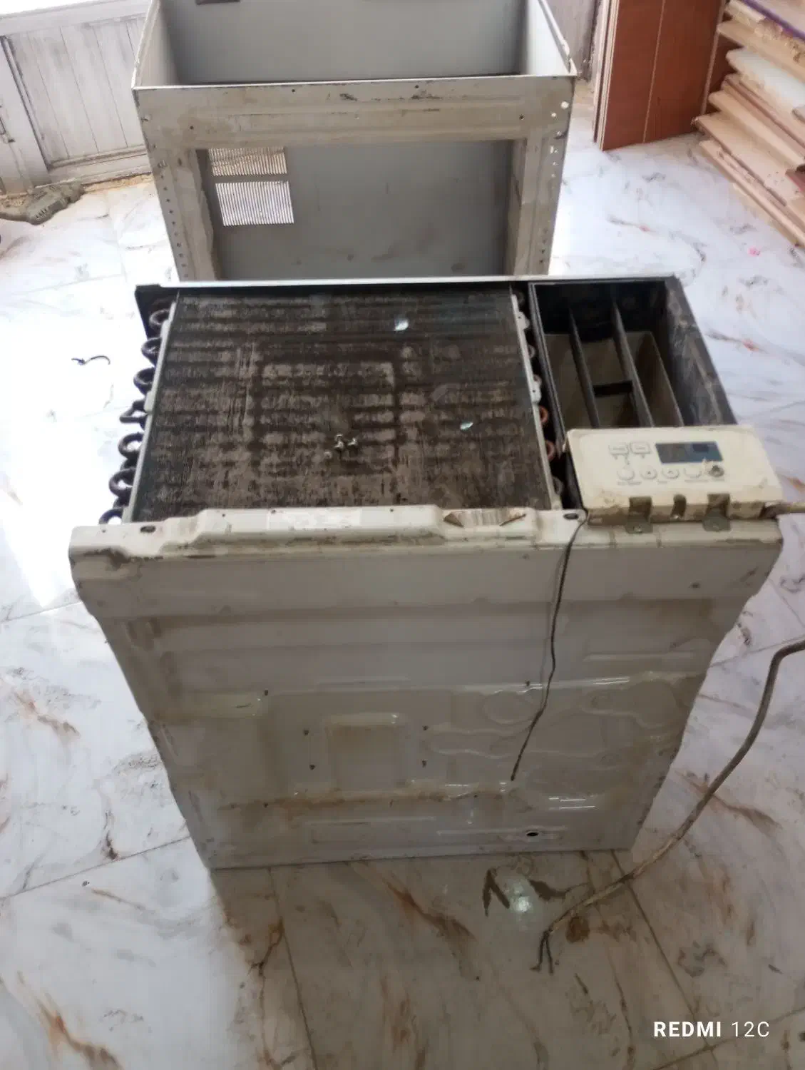 کولرگازی قدیمی ال جی|کولر گازی و فن‌کوئل|مرند, |دیوار