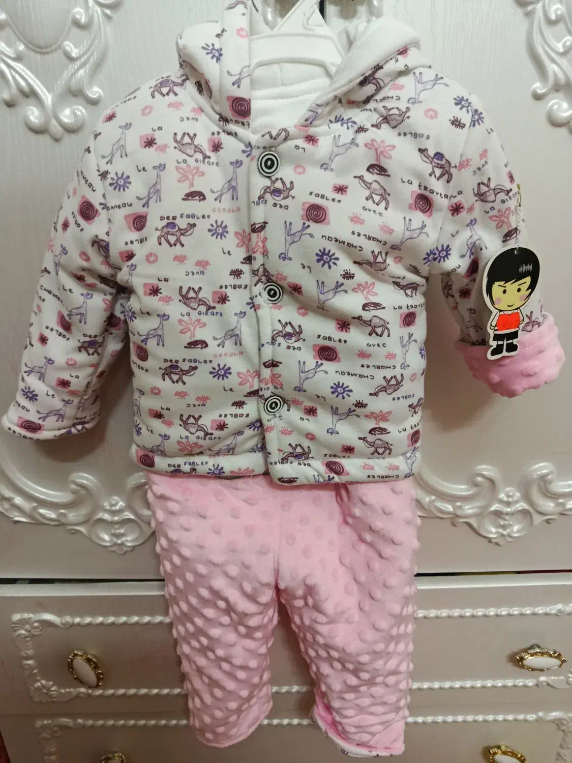 کاپشن و سرهمی مخمل|کفش و لباس بچه|ری, اقدسیه|دیوار