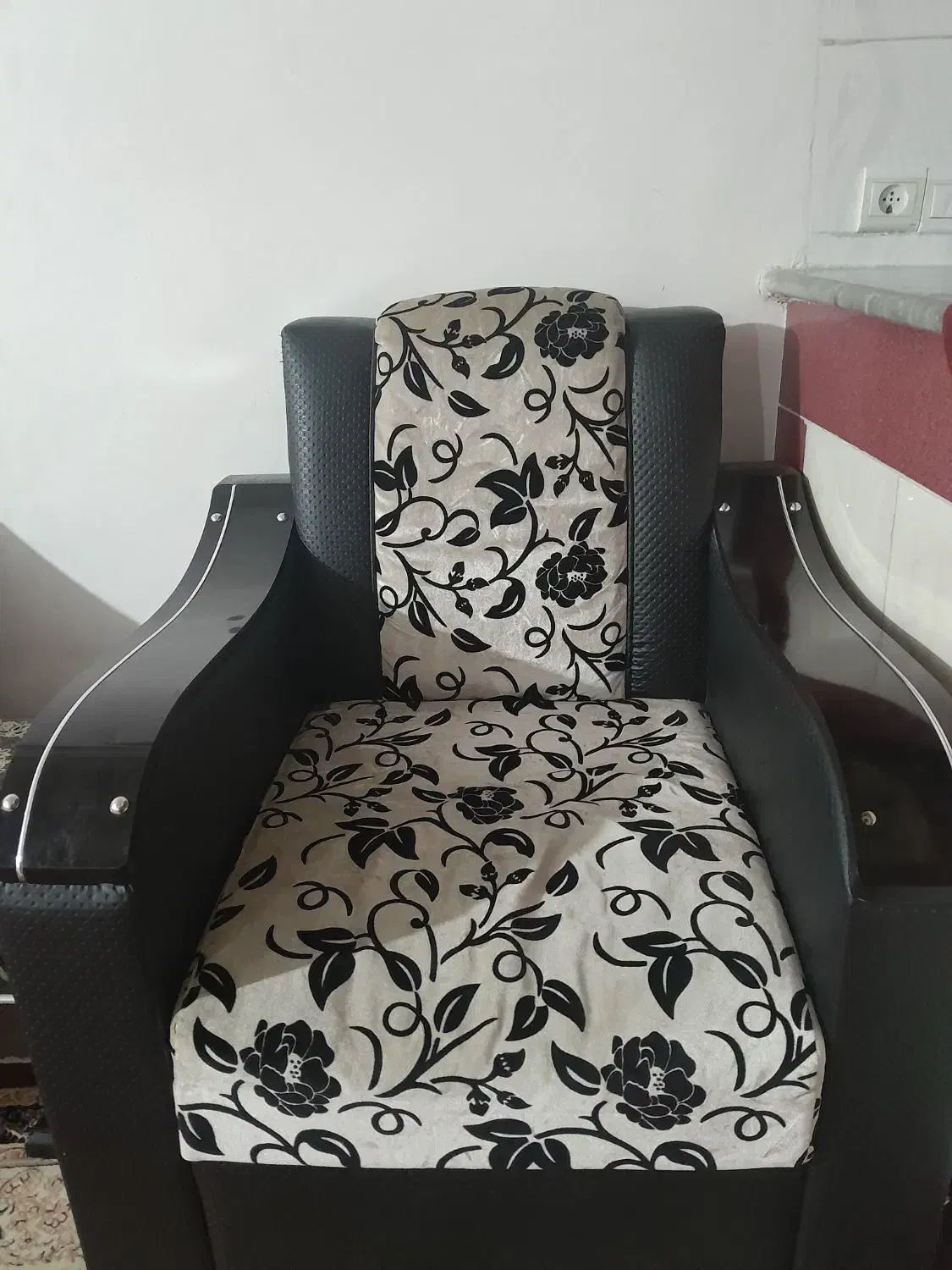 مبل دست دوم|مبلمان خانگی و میز عسلی|سلماس, |دیوار