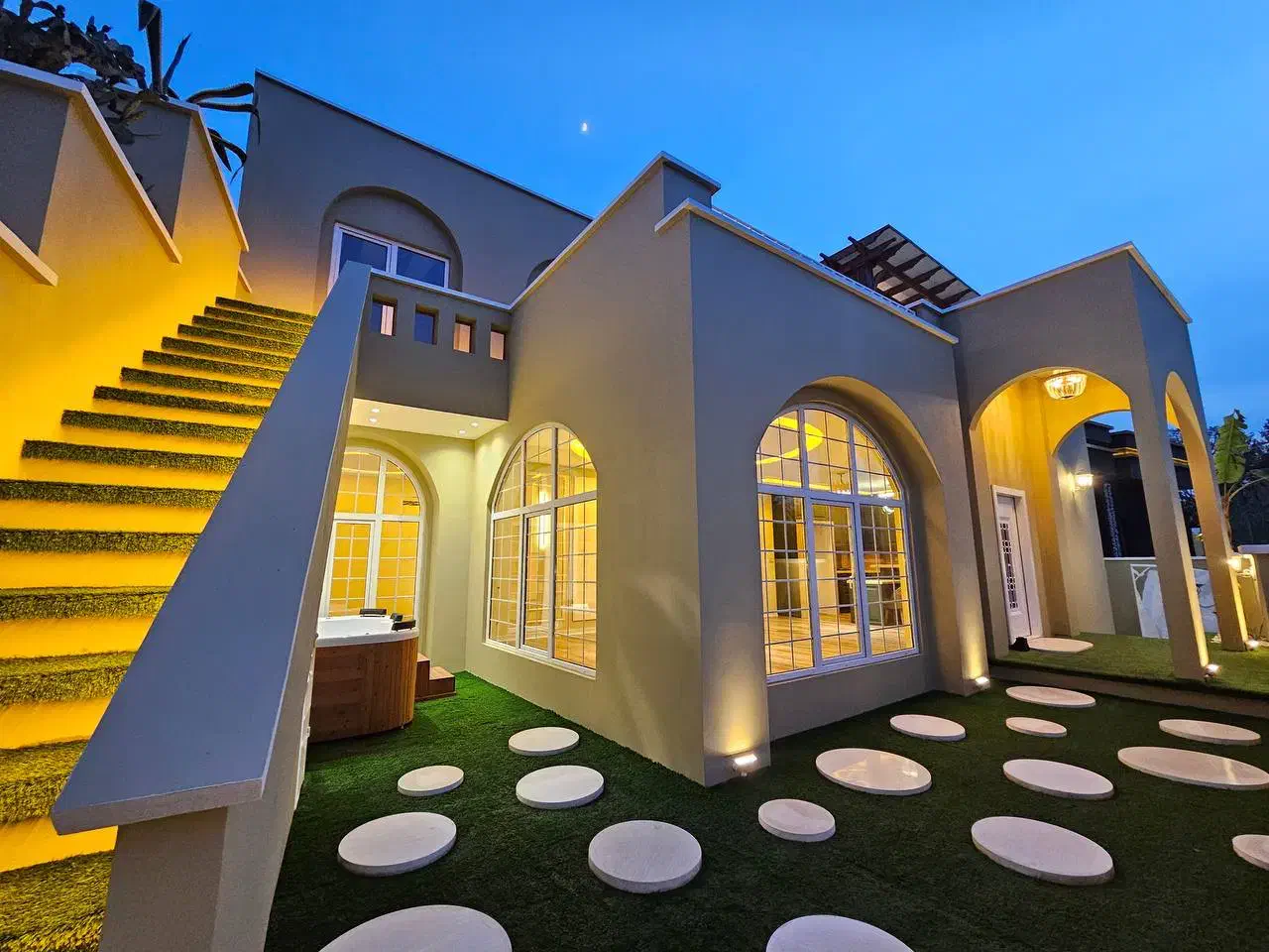 ویلا نما مراکشی/روفگاردن/شهرک با اصالت|فروش خانه و ویلا|نوشهر, |دیوار