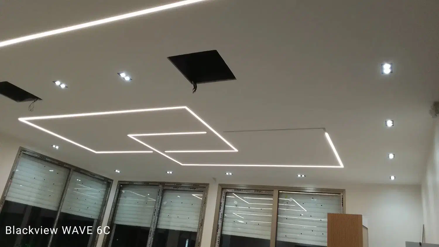 برقکار ساختمان صنعتی برق فشار قوی و ضعیف و هوشمند|خدمات پیشه و مهارت|اصفهان, جلفا|دیوار