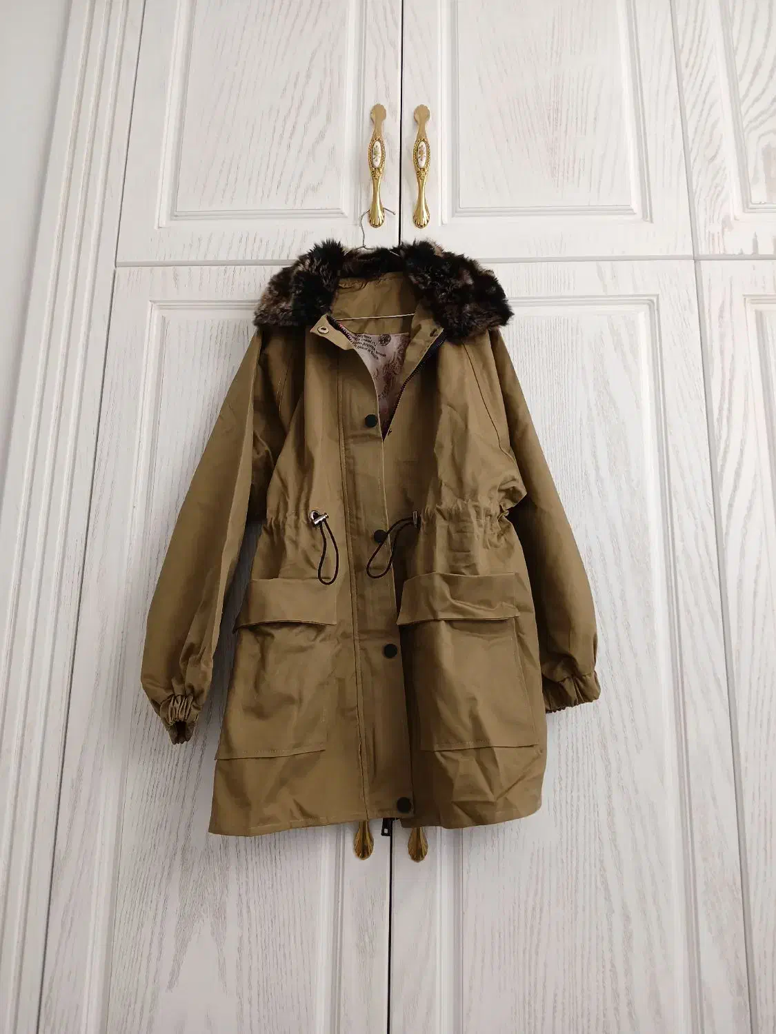 کاپشن ، پالتو|لباس|گلبهار, شهر جدید گلبهار|دیوار