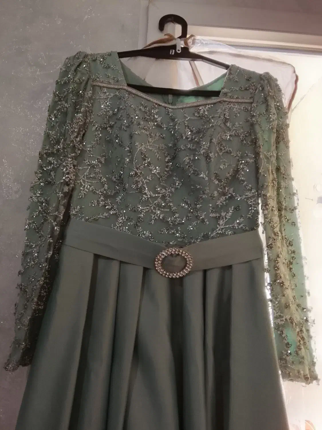 پیراهن مجلسی کفش سفید مجلسی|لباس|اشتهارد, |دیوار