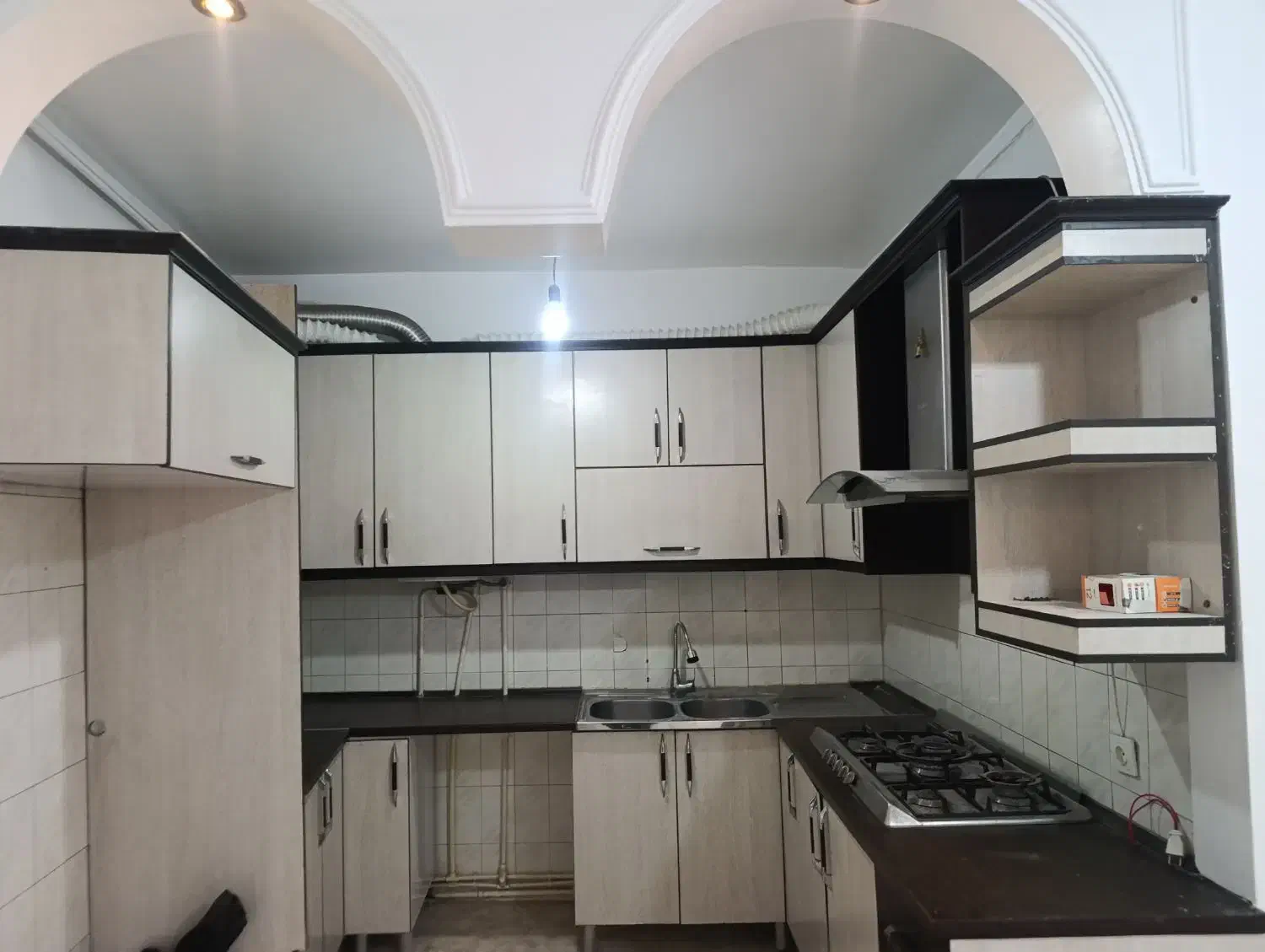 40 متر-تک واحدی -ط اول - تخلیه-تا مترو ۲ دقیقه