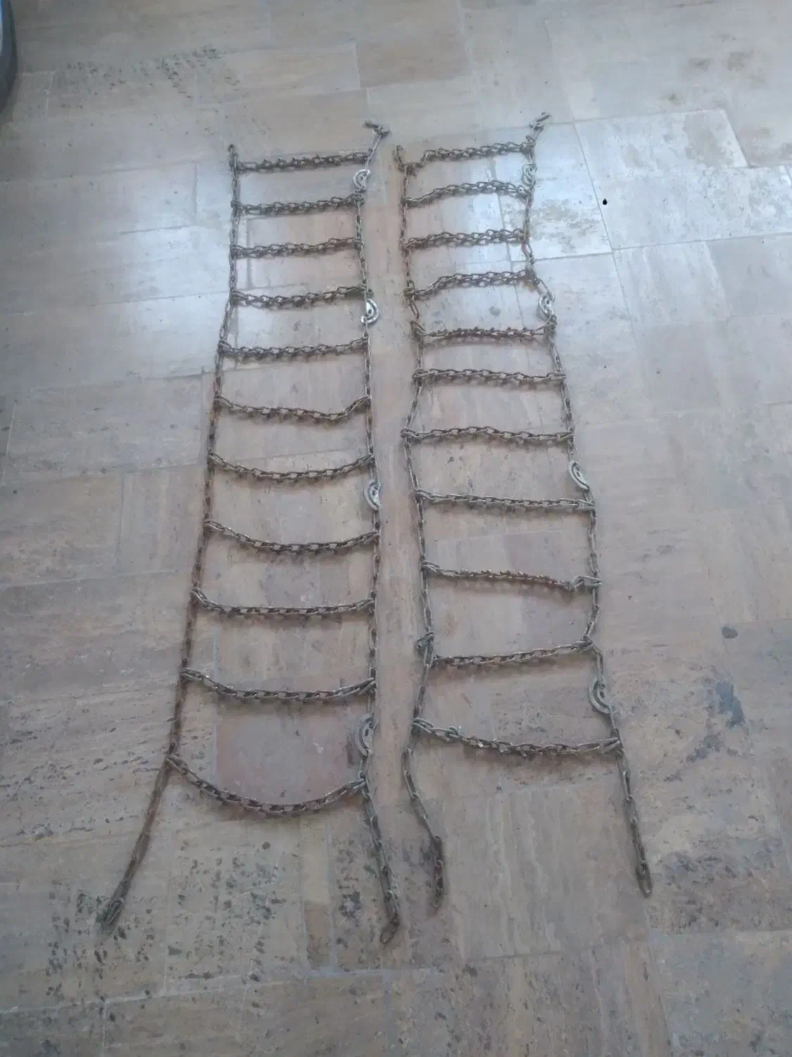 زنجیر سمند و پرشیا و پژو در حد|قطعات یدکی و لوازم جانبی|اردبیل, |دیوار