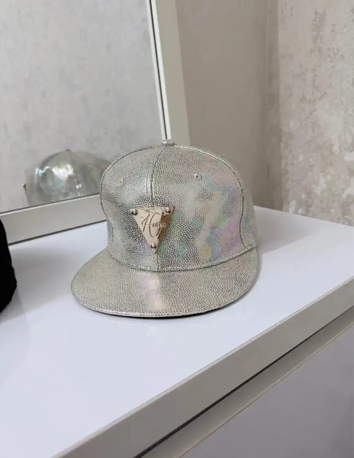 کلاه کپ (رپری)|زیورآلات و اکسسوری|گنبد کاووس, |دیوار