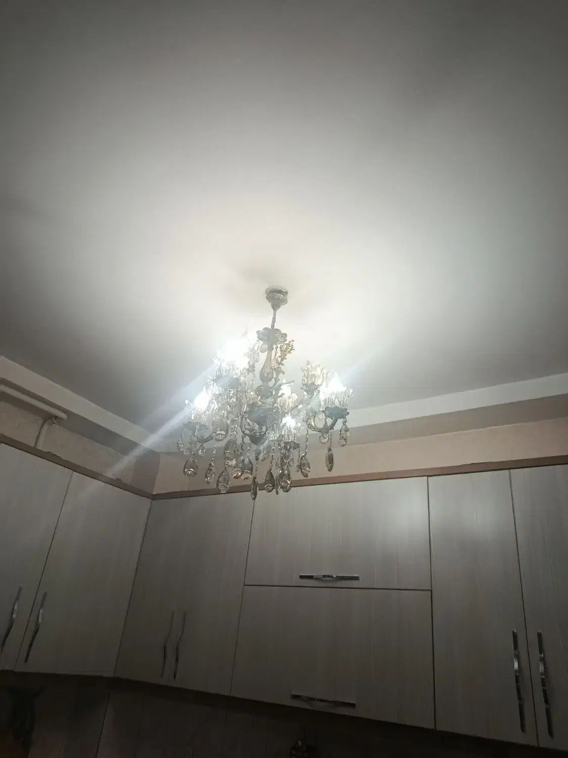 ۹ملیون|لوستر و چراغ آویز|قرچک, شهرک گلها|دیوار