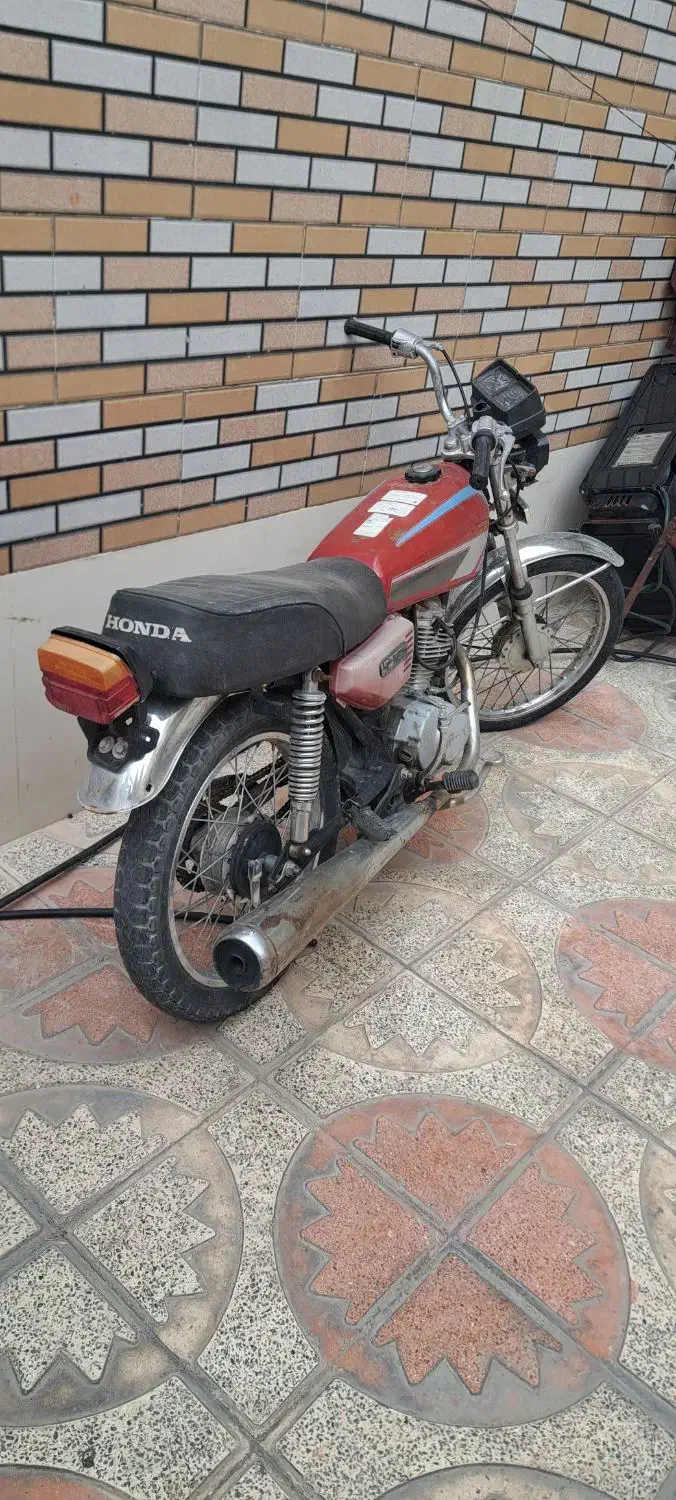 ۱۲۵ مدل۸۴|موتورسیکلت|اصفهان, براآن شمالی|دیوار