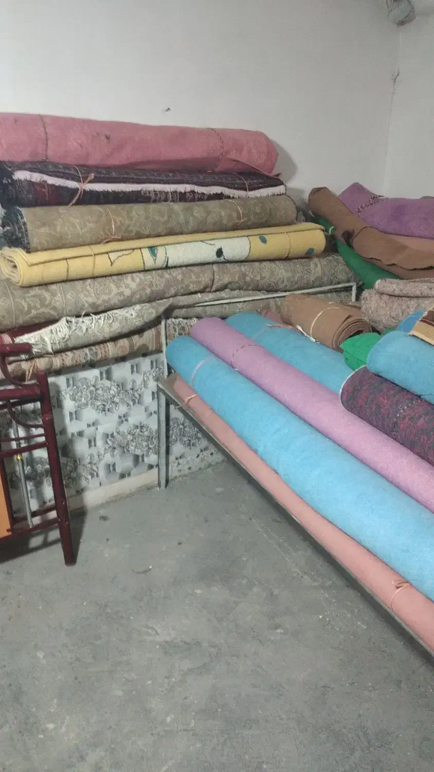 موکت کارکرده درحد نو هر رنگ و اندازه|موکت|سنندج, |دیوار