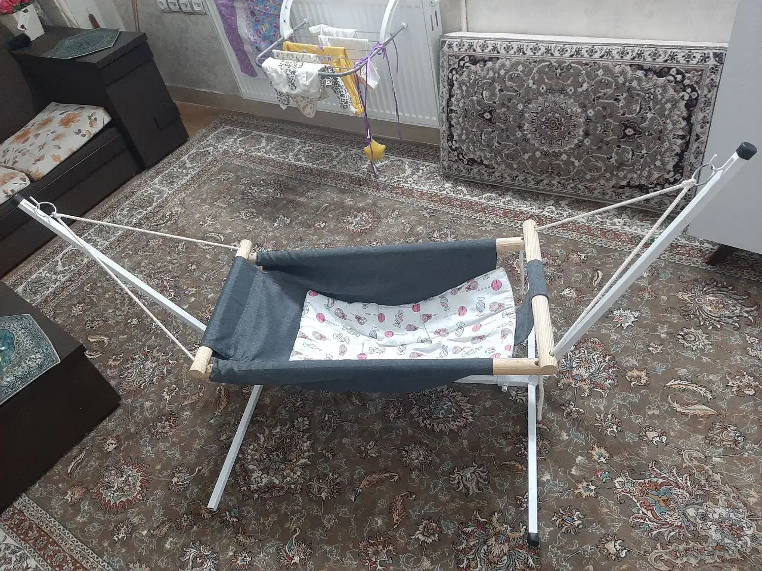 ننو فلزی جنس خوب|تخت و صندلی بچه|اسلام‌شهر, مطهری|دیوار