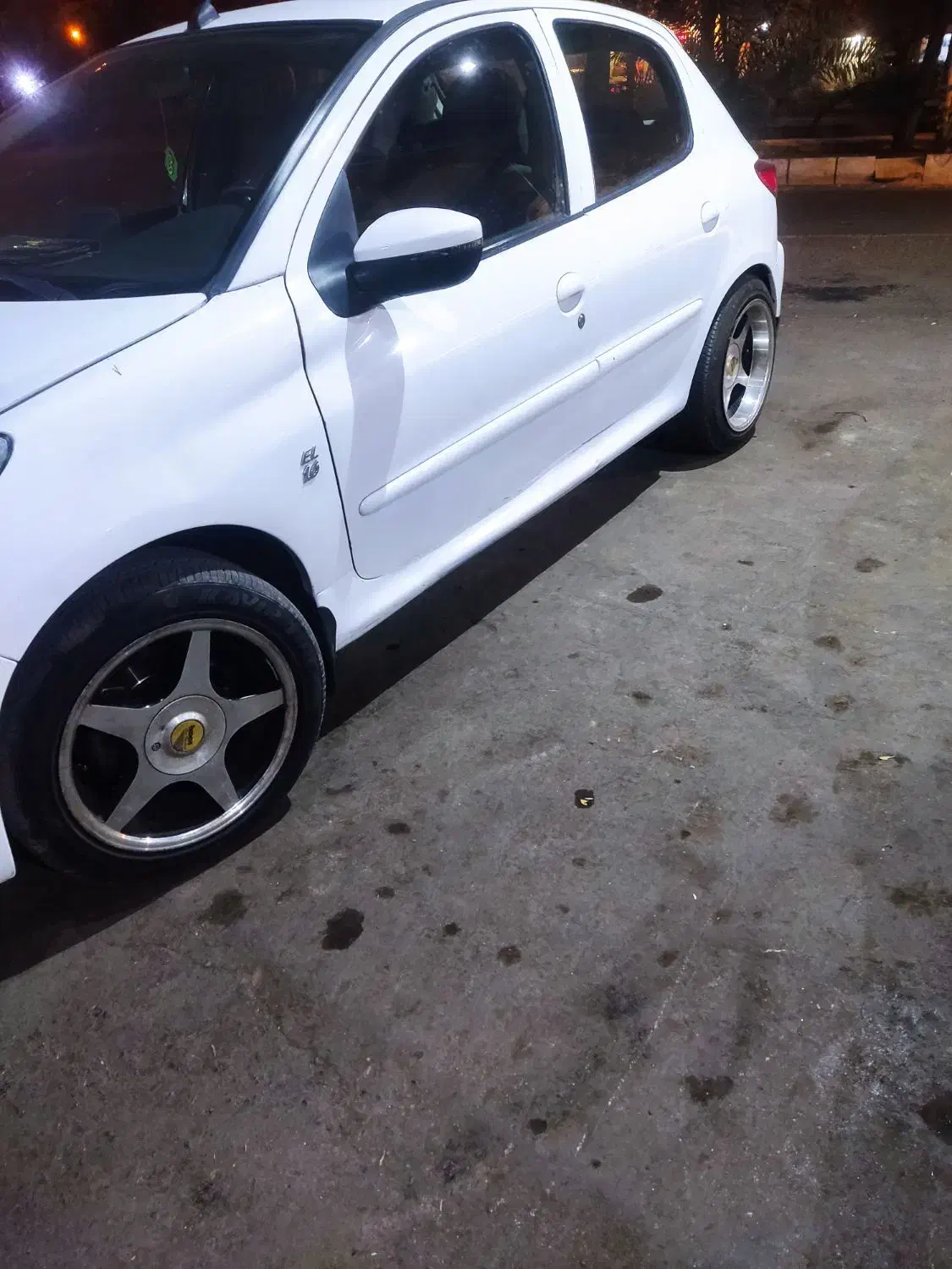 رینگ ولاستیک 16|قطعات یدکی و لوازم جانبی|کاشان, شهرک صنعتی جعفرآباد ۱|دیوار