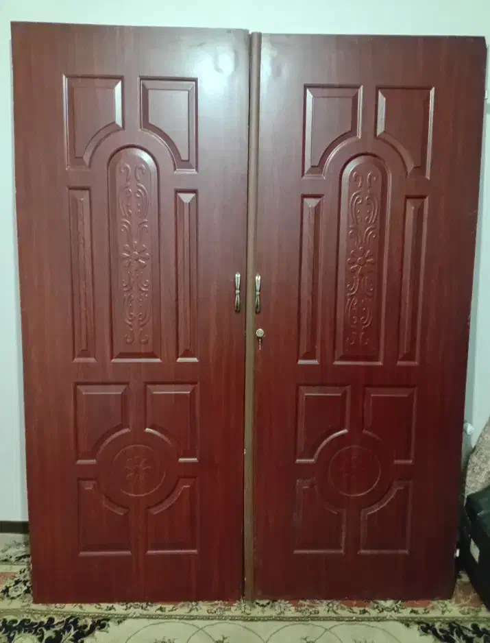 درب چوبی دو لنگه|مصالح و تجهیزات ساختمان|قم, پردیسان|دیوار