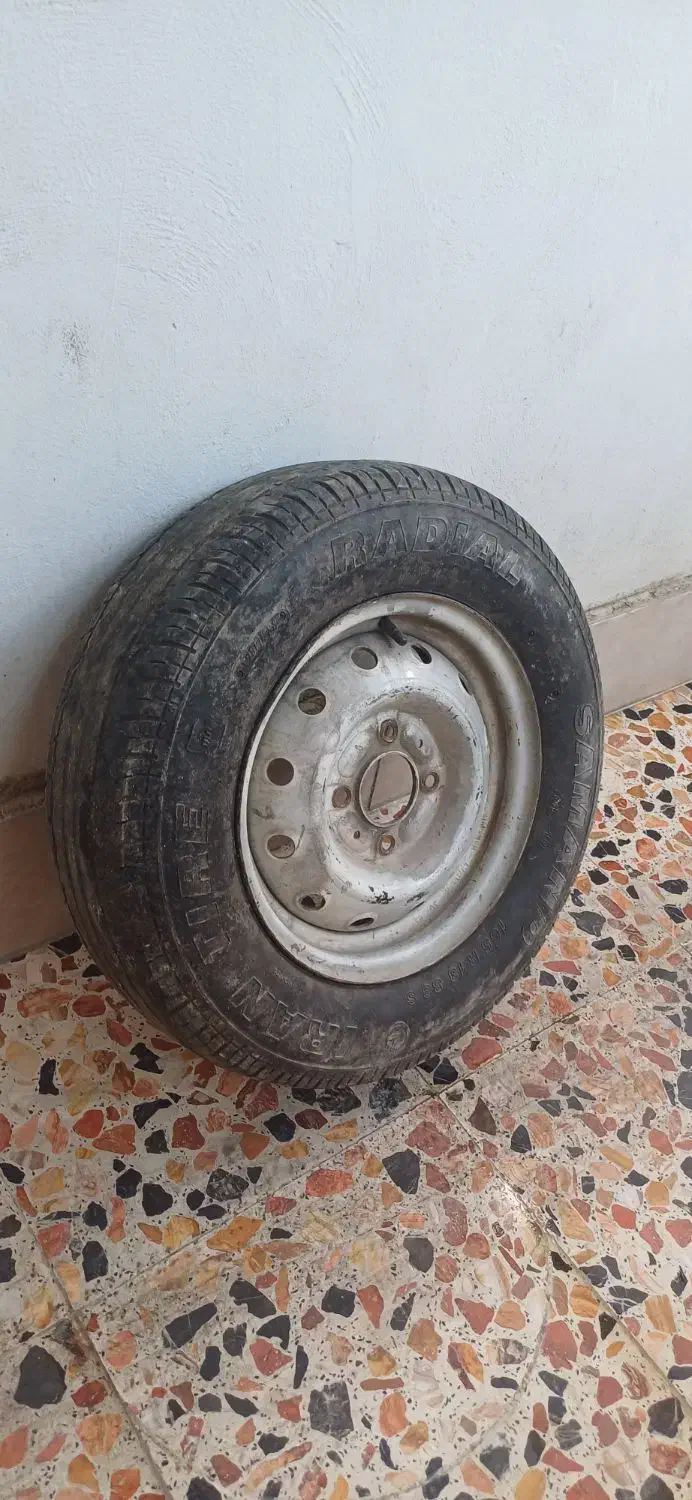 رینگ و لاستیک تیوپ دار پیکان|قطعات یدکی و لوازم جانبی|ساری, |دیوار