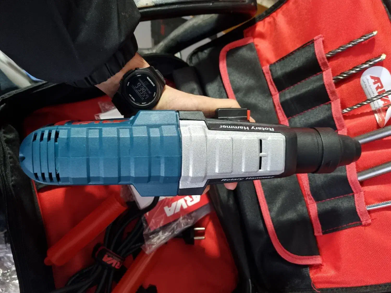 بتن کن سه کیلویی آروا سه کاره (ابزار راینو)|ابزارآلات|مریوان, |دیوار