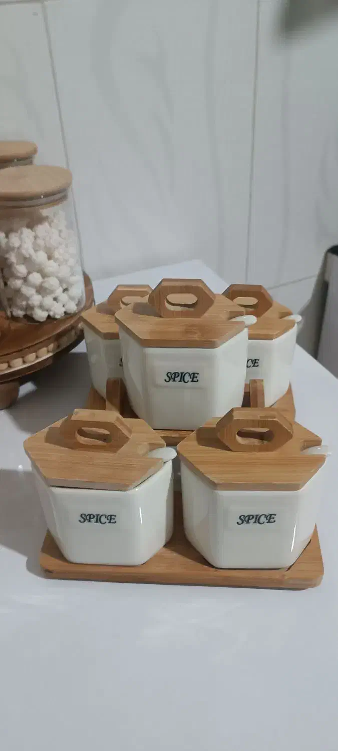 جاادویه|ظروف نگهدارنده، پلاستیکی، یک‌بارمصرف|مسجد سلیمان, |دیوار