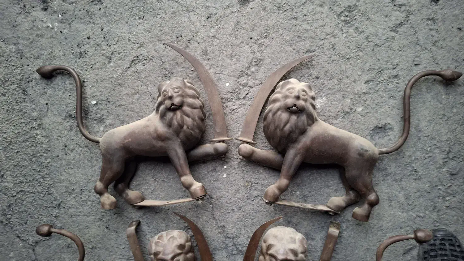 یک جفت شیر استاد جوهریان|کلکسیون اشیاء عتیقه|تهران, شادآباد|دیوار