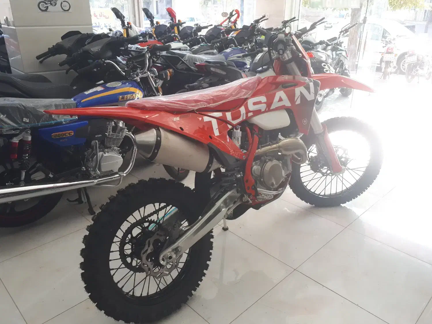 کراس طرح گس گس 250 سند دار|موتورسیکلت|بیجار, |دیوار