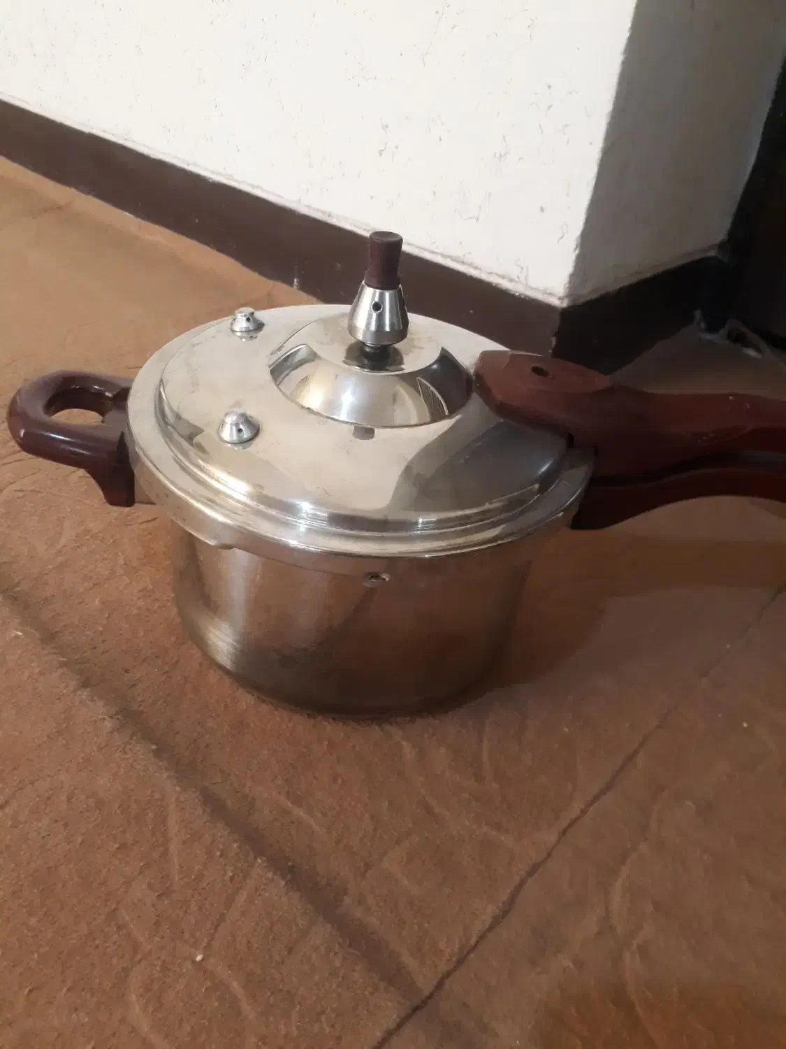 زودپز دسینی اصل ۴ لیتری|ظروف پخت‌وپز|شاهین‌شهر, مخابرات (شهید بهشتی)|دیوار