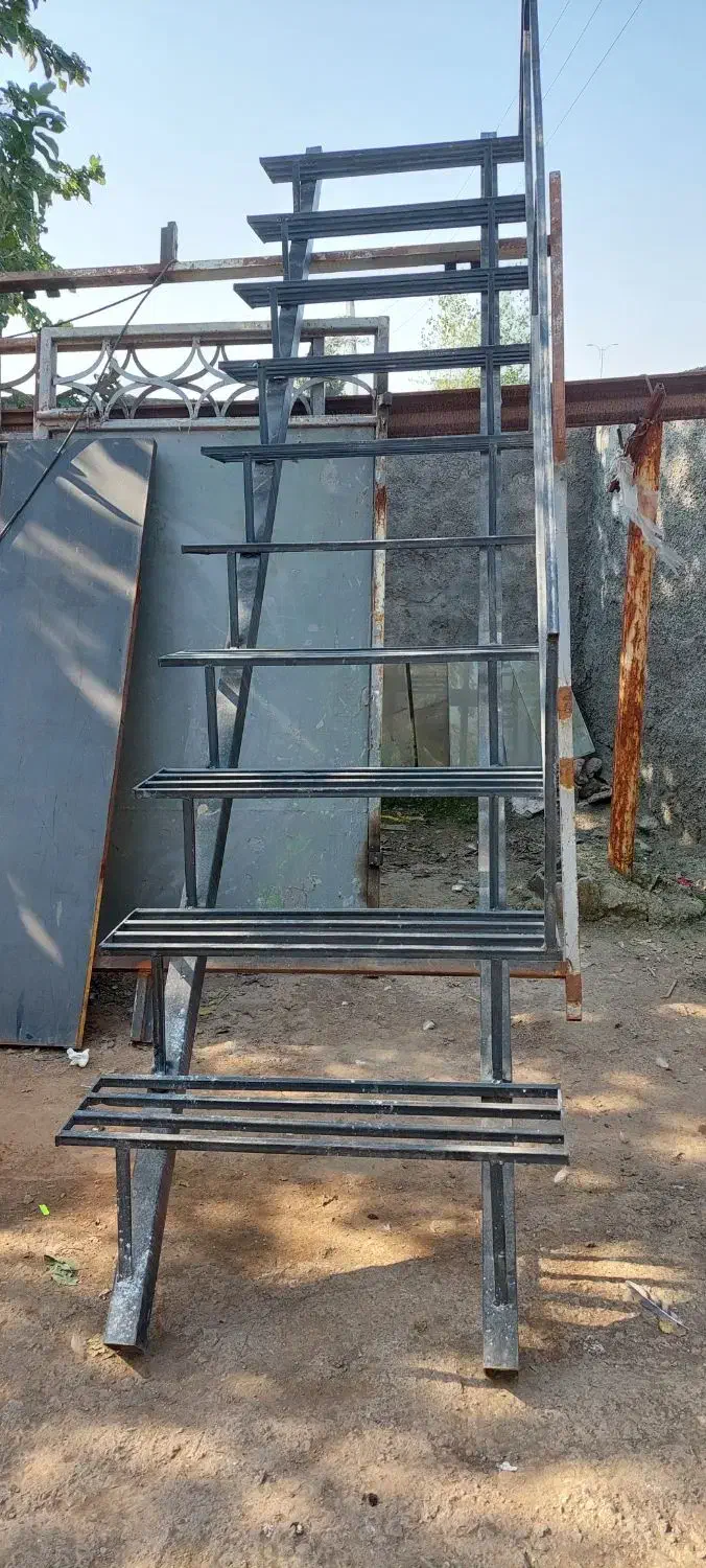 راه پله ۴ متری|مصالح و تجهیزات ساختمان|آزادشهر, |دیوار