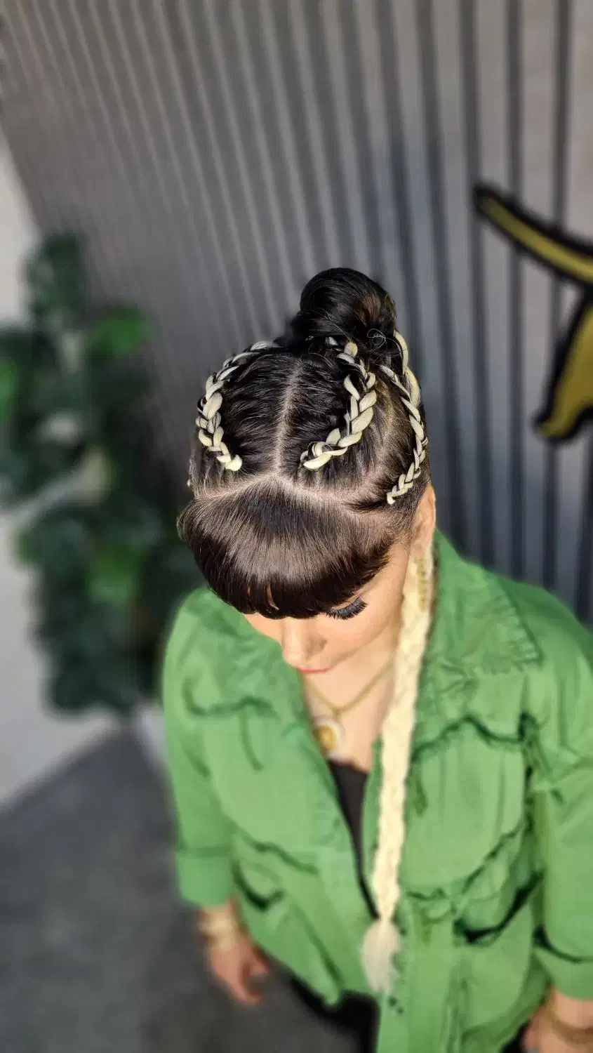 آف خدمات بافتمو و شینیون و میکاپ|خدمات آرایشگری و زیبایی|رشت, دیلمان|دیوار