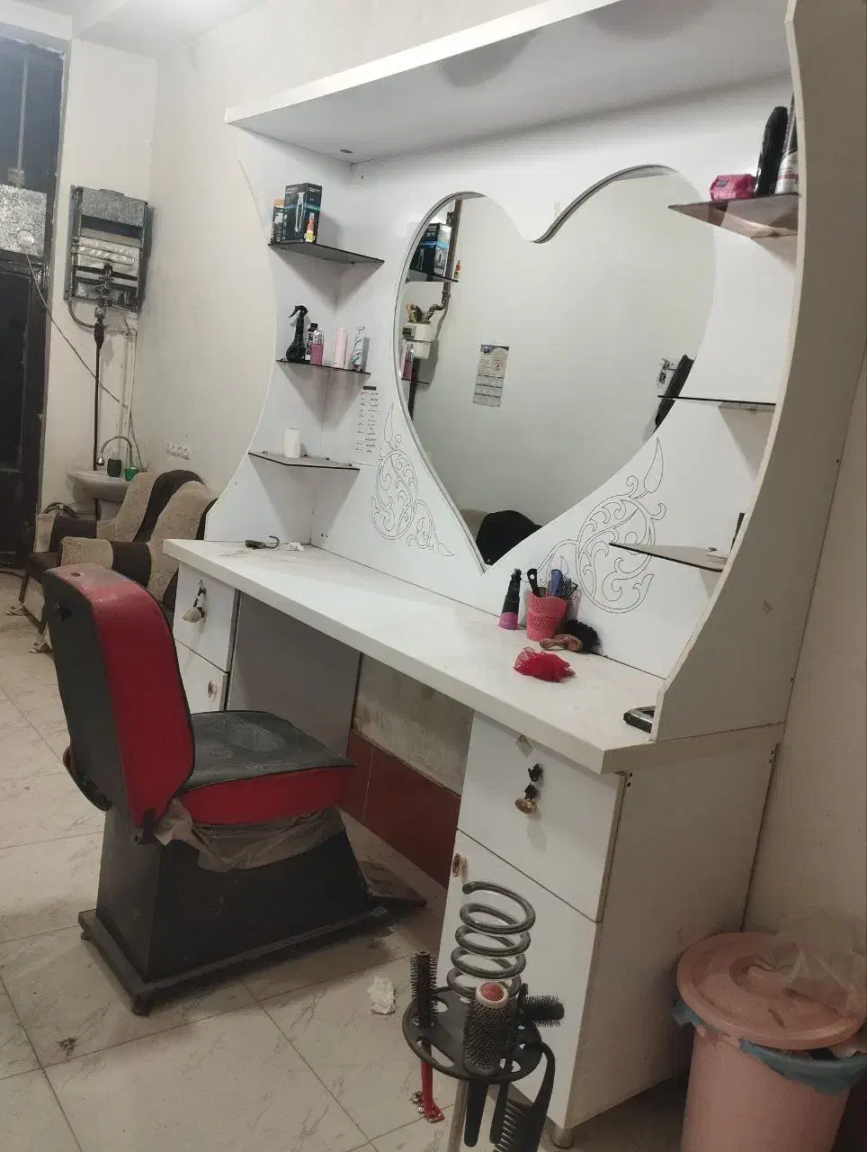 وسایل|مبلمان خانگی و میز عسلی|بناب, |دیوار