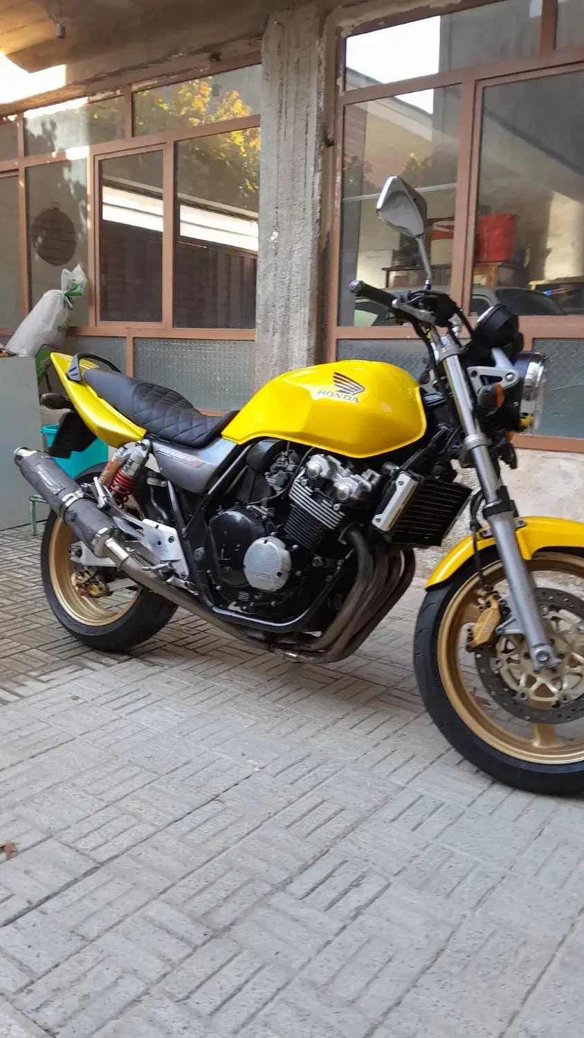 موتورسی بی ۴۰۰ هایپر .cbr .۱۳۰۰|موتورسیکلت|تهران, استاد معین|دیوار